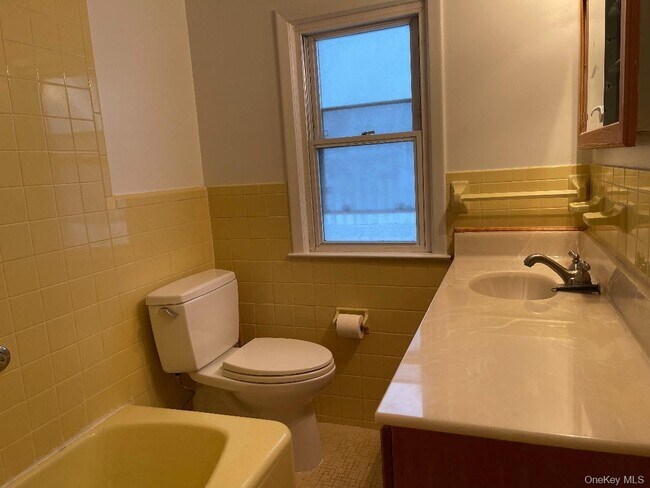 Building Photo - 46 Illinois Ave