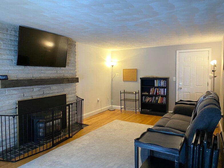Living Room - 24 Riverdale Ave