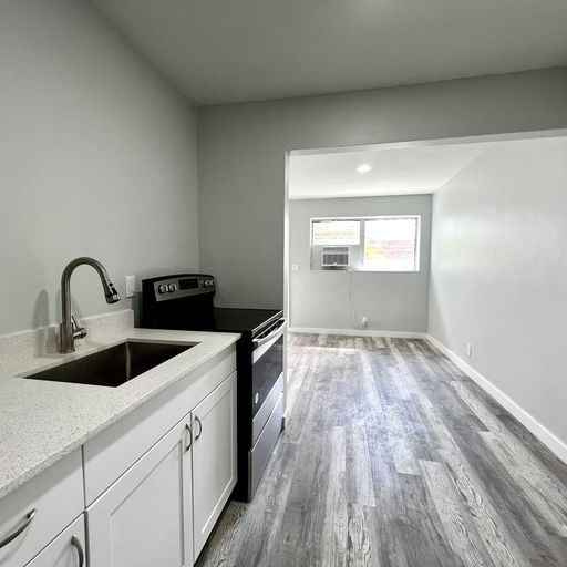 Building Photo - 808 NW 7th Terrace