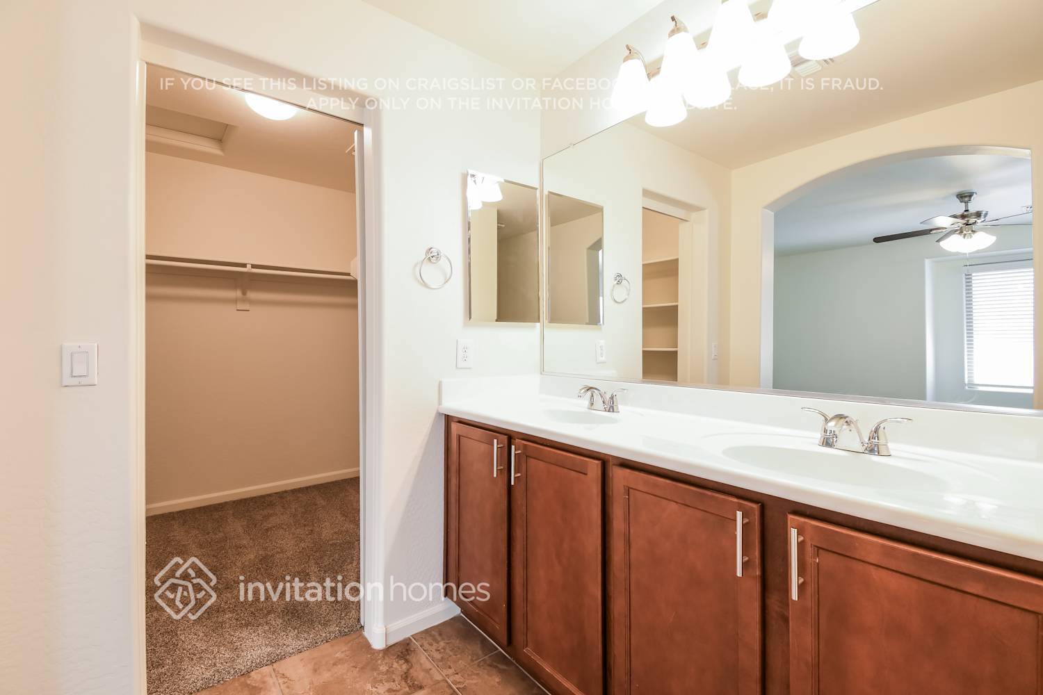 Building Photo - 1457 S Colt Dr