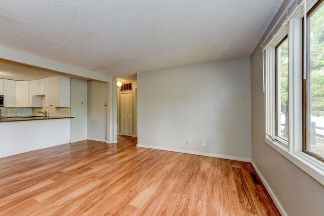 Building Photo - 840 North St