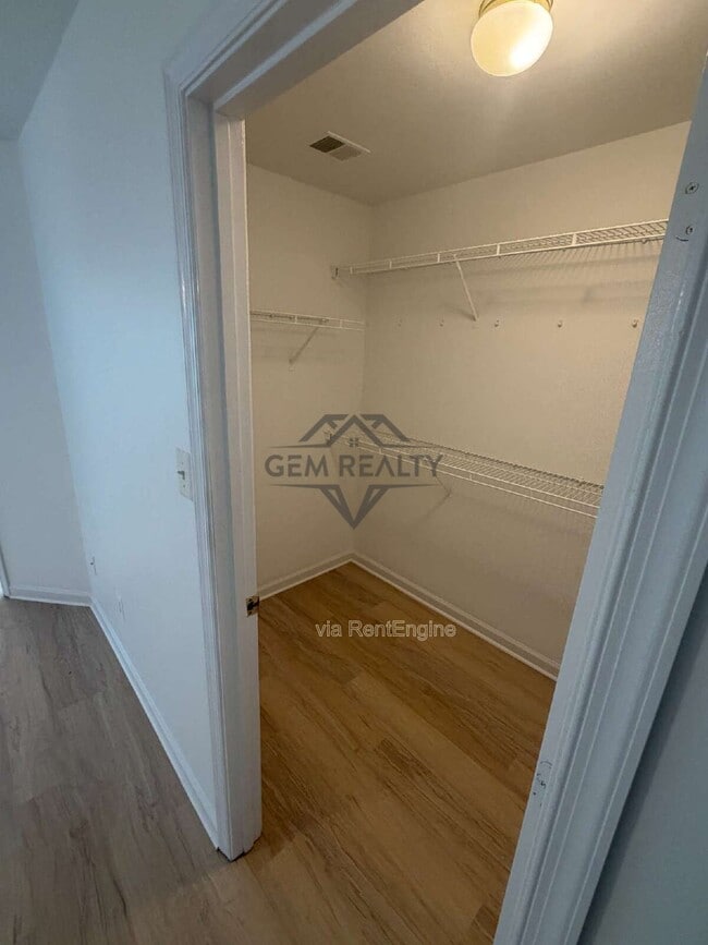Building Photo - 4710 Turnberry Dr