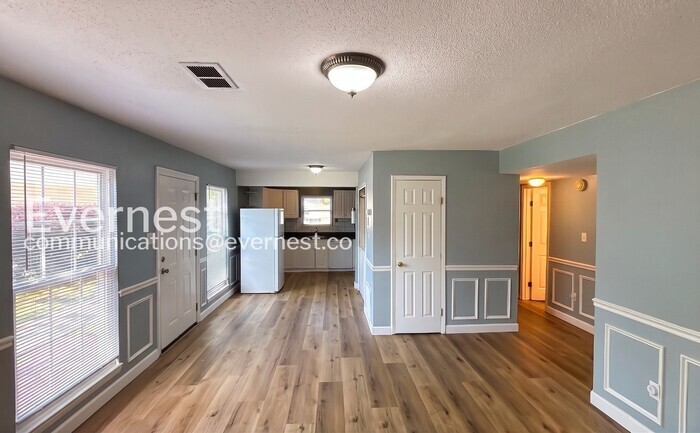 Building Photo - 3966 N Quail Ln