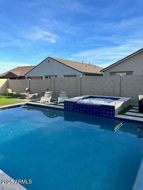 Building Photo - 8621 W Palo Verde Dr