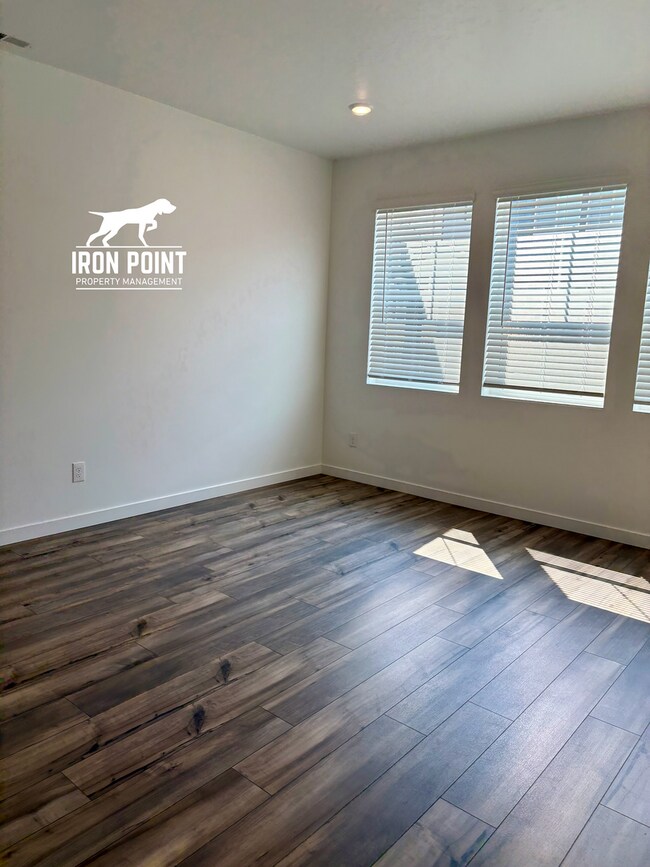 Building Photo - 4237 W Flint Dr
