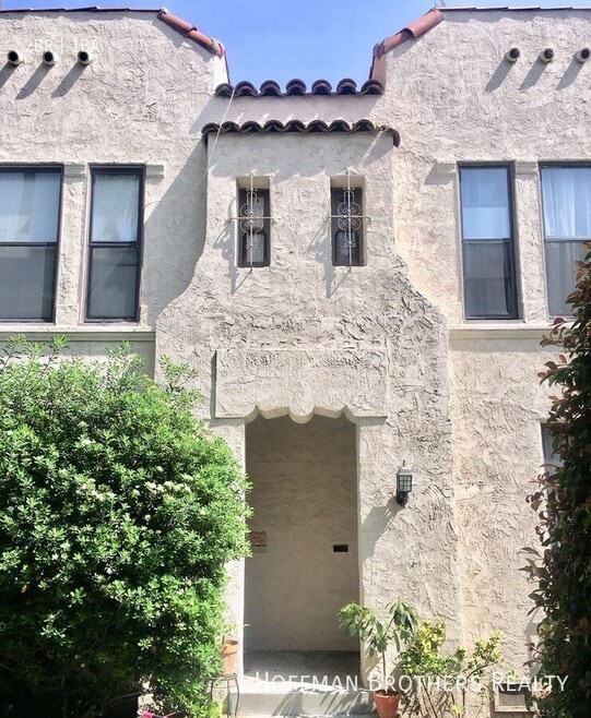 Building Photo - 4526 Edgewood Pl
