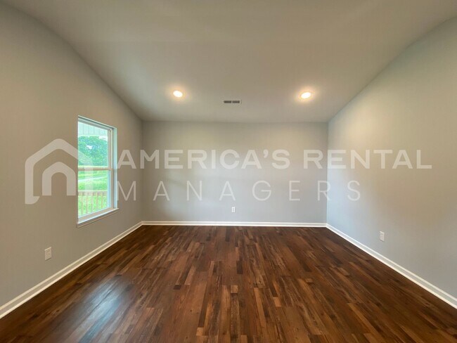 Building Photo - Home for Rent in Logan, AL!!! Minutes from...