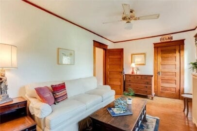 Building Photo - 980 6th St E