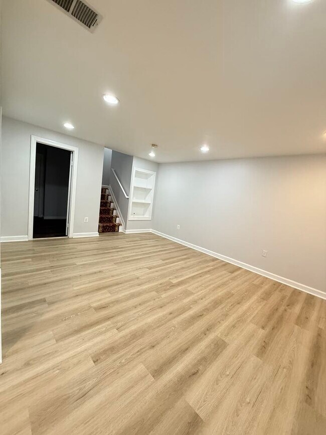 Building Photo - 10933 Adare Dr