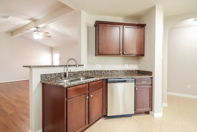 Building Photo - 12066 Quartersawn Ln