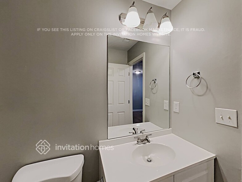 Building Photo - 250 Happy Trail