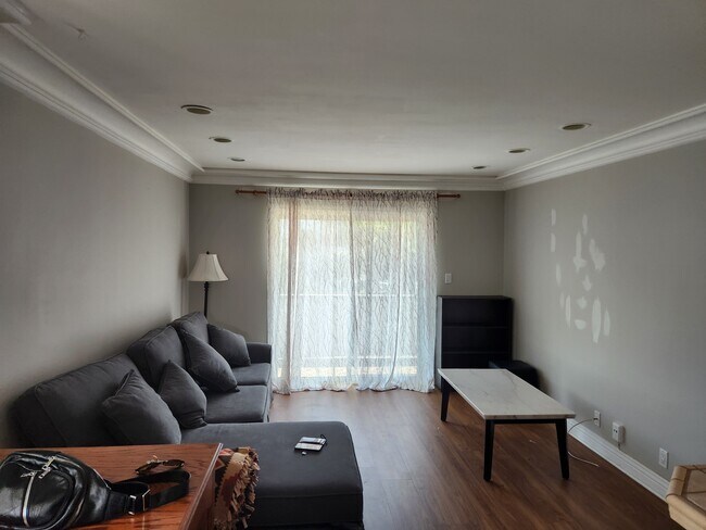 Building Photo - 310 Bethany Rd