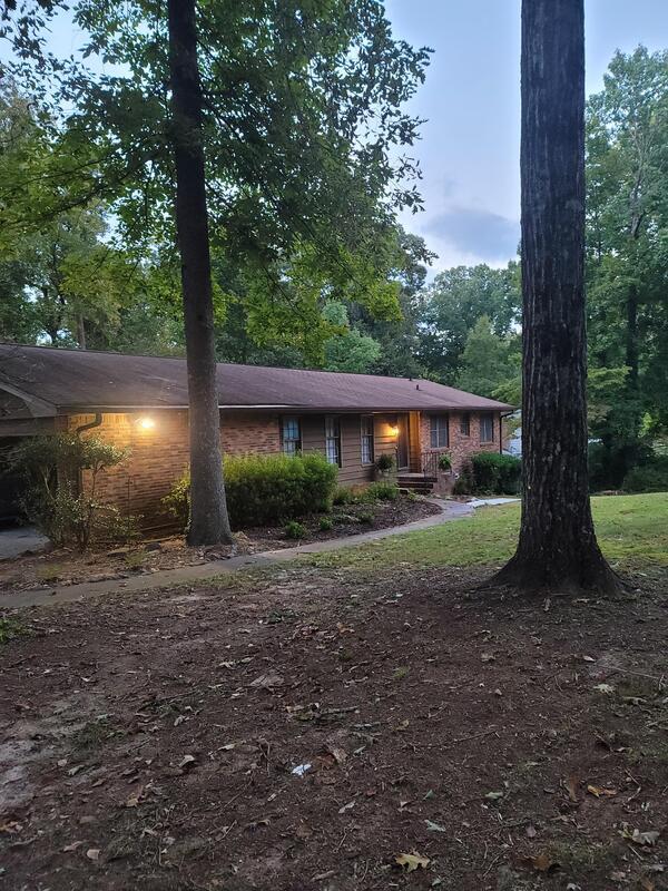 Building Photo - 449 Hickory Trl