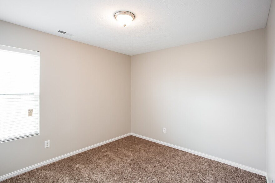 Building Photo - 8025 Cole Wood Blvd