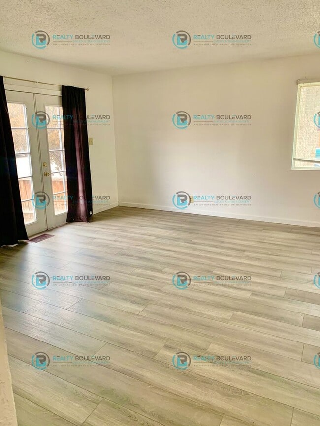 Building Photo - 1137 Arnold Dr
