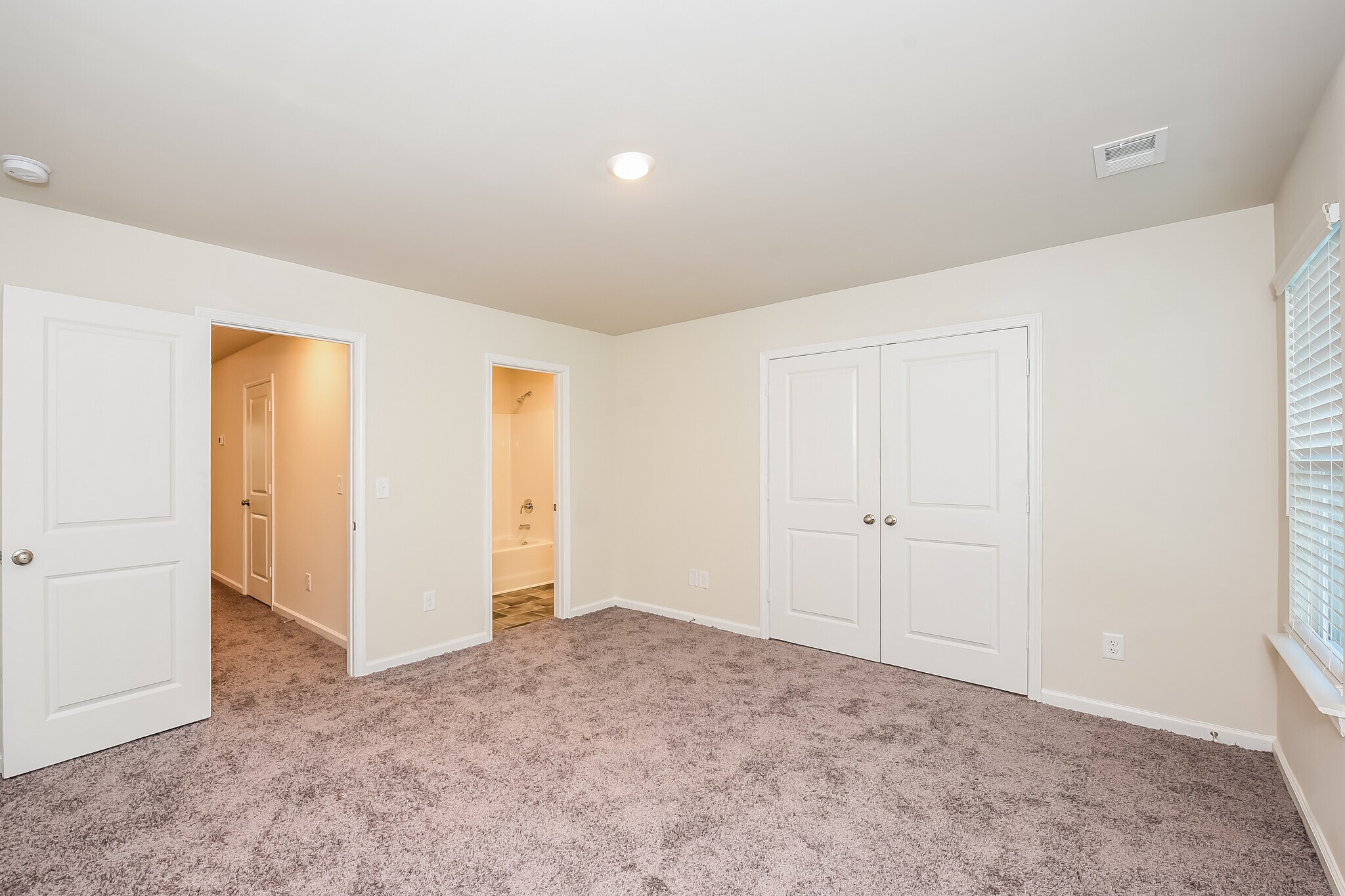 Building Photo - 314 High Grv Wy