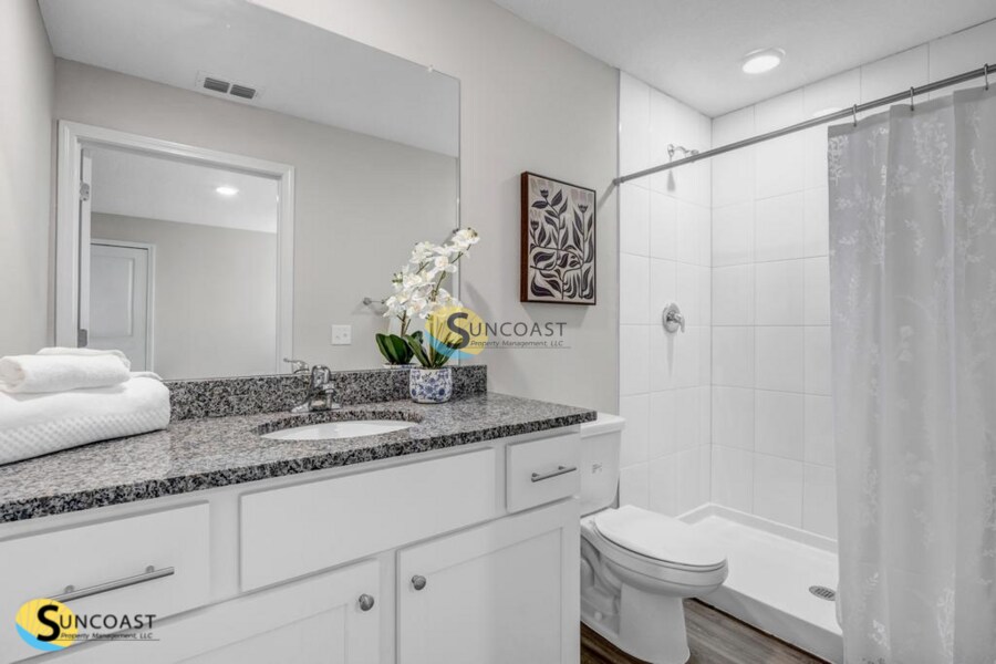 Building Photo - 9612 Hood Rd