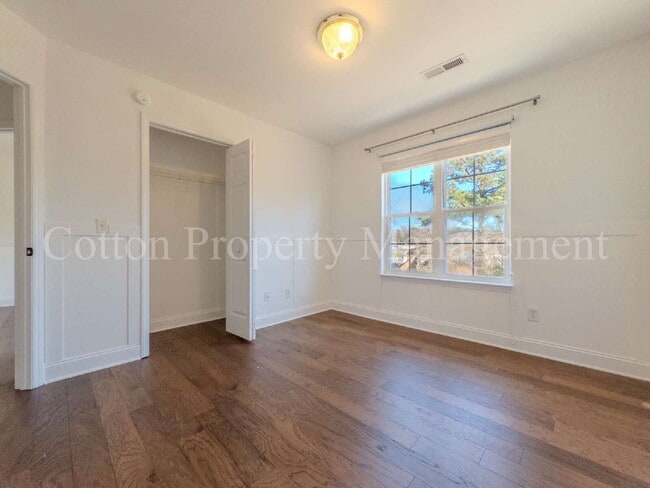 Building Photo - 7106 Haven Way