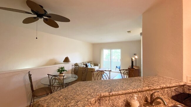 Building Photo - 160 SW Peacock Blvd