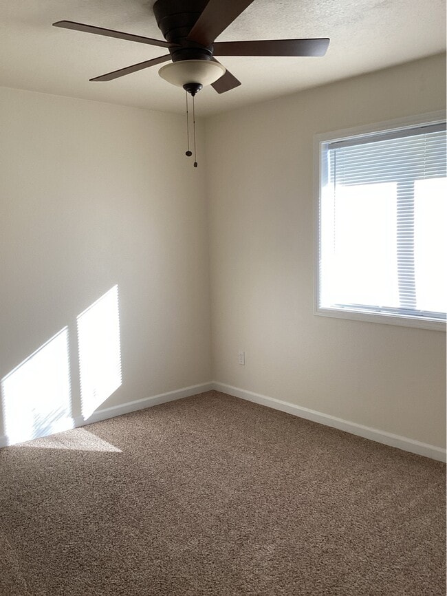 Building Photo - 66 NW 33rd Pl