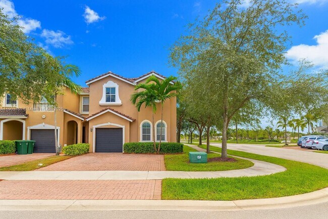 Primary Photo - 2417 SE 14th St