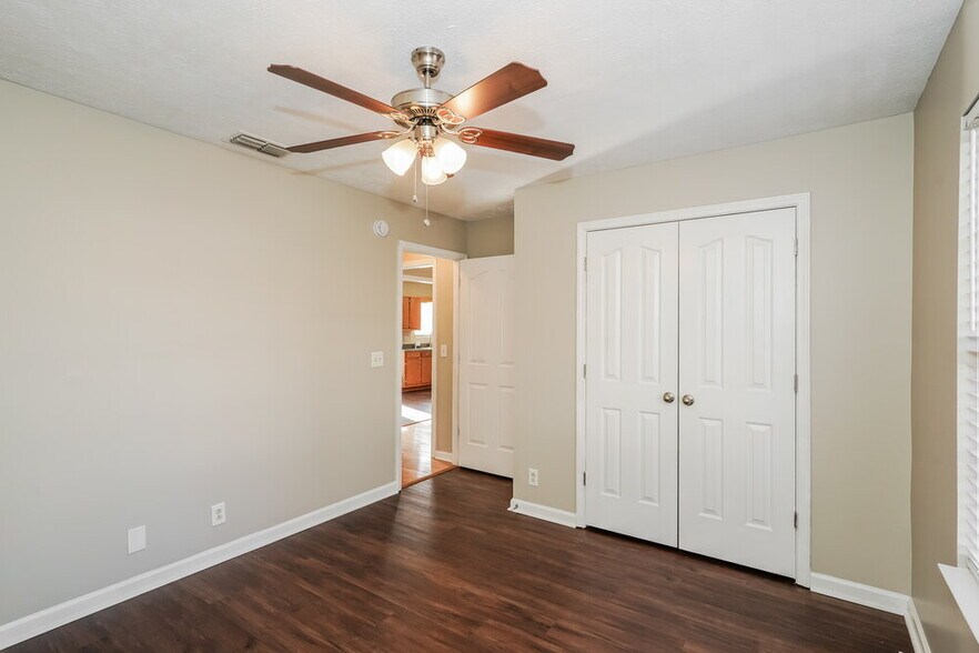 Building Photo - 1211 Azure Way