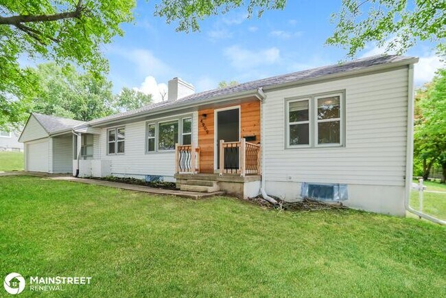 Building Photo - 4909 Norwood Avenue, Kansas City, MO 64133