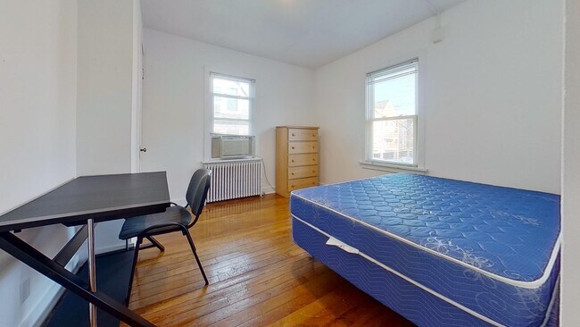 Building Photo - 33 E Chalmers St