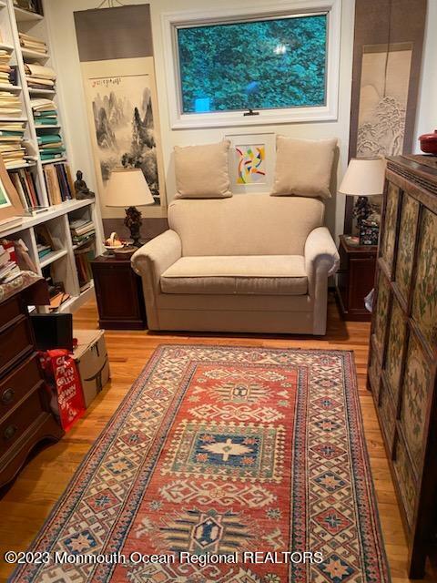 Building Photo - 9 Lake Dr