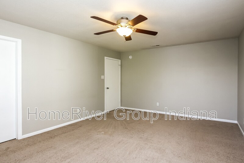 Building Photo - 3015 W Crosscreek Dr