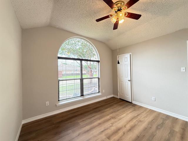 Building Photo - 621 Oak Forest Ln