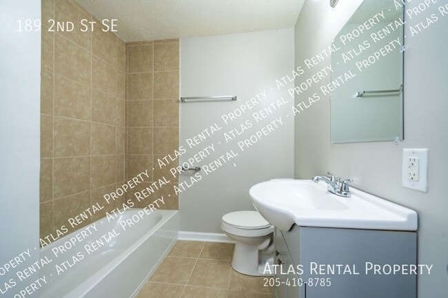 Building Photo - 189 2nd St SE