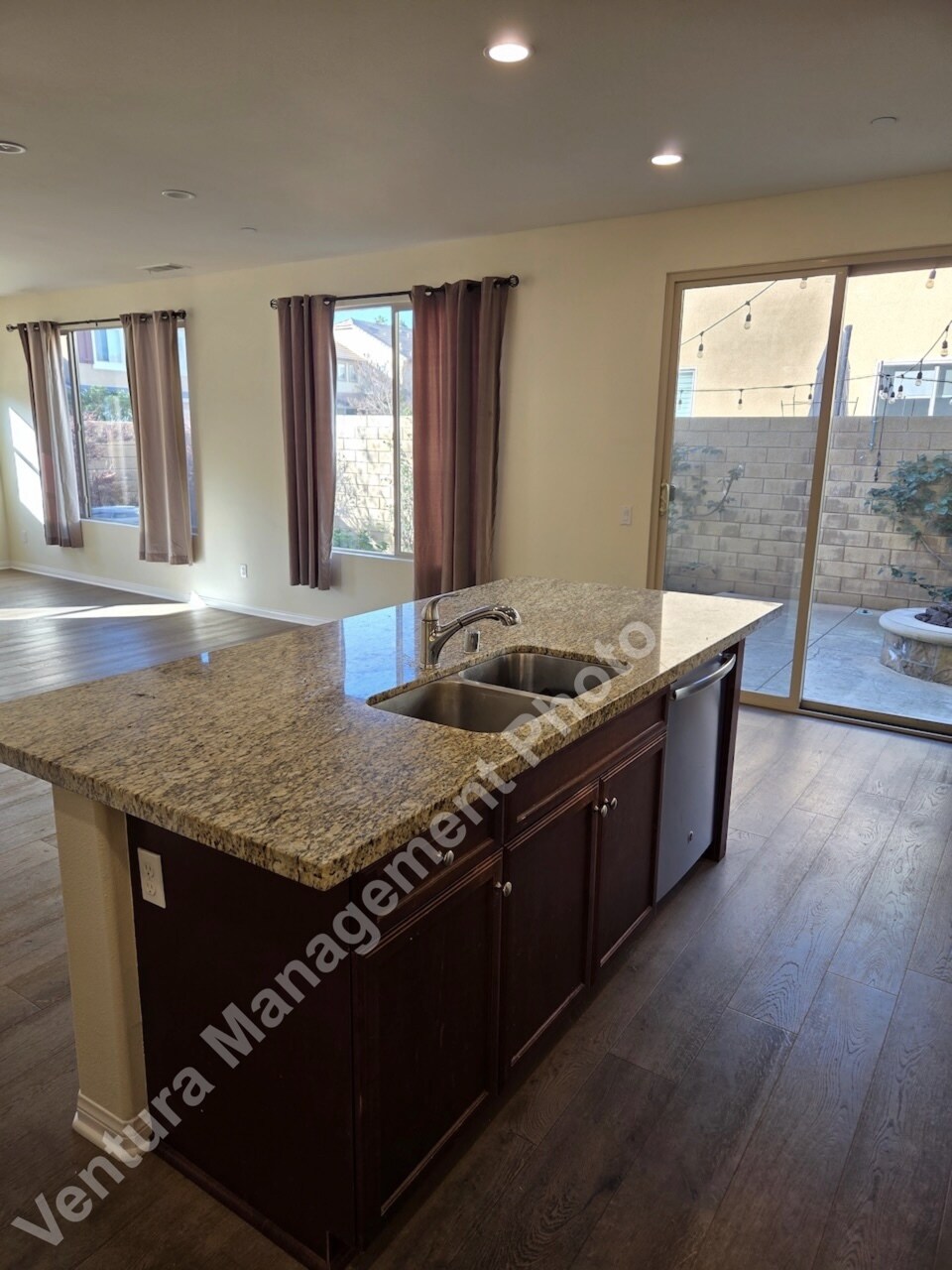 Building Photo - 13347 Stonebridge Ct