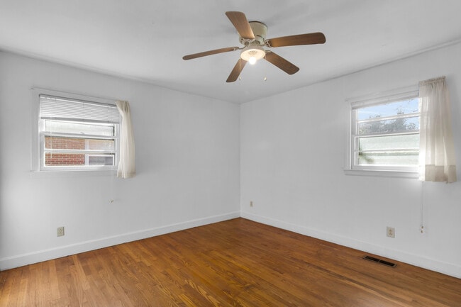 Building Photo - 2307 Woodland Ave