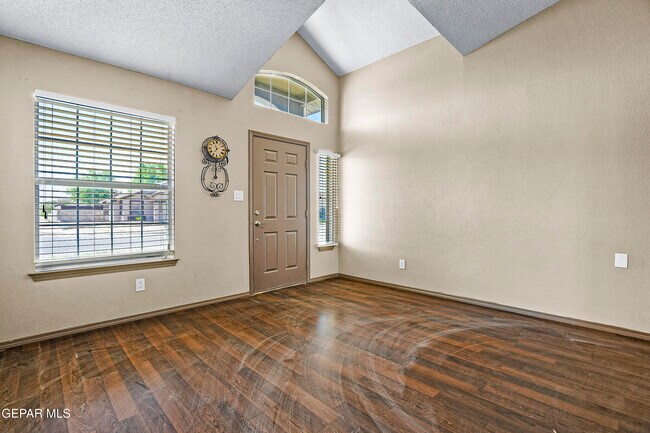Building Photo - 14069 Lago Seco Dr
