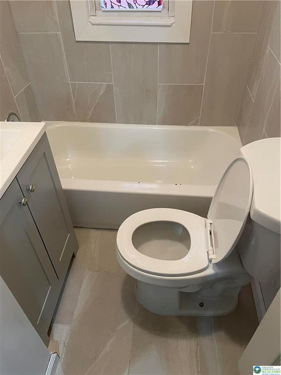 Building Photo - 811 Ferry St