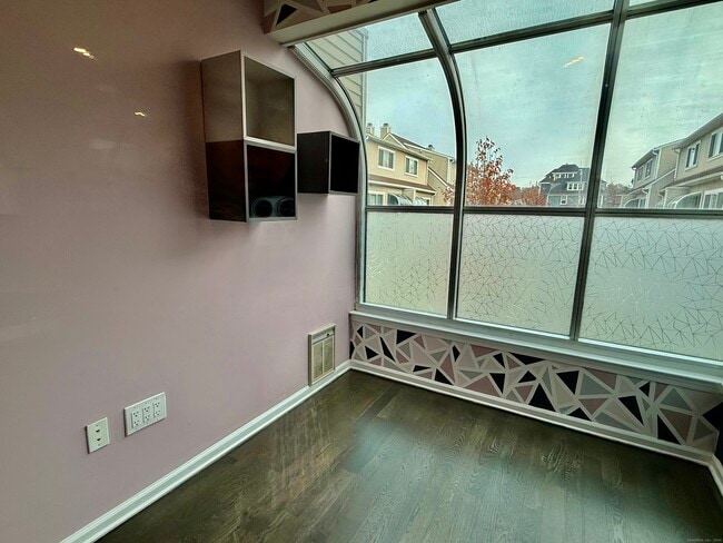 Building Photo - 1900 Summer St