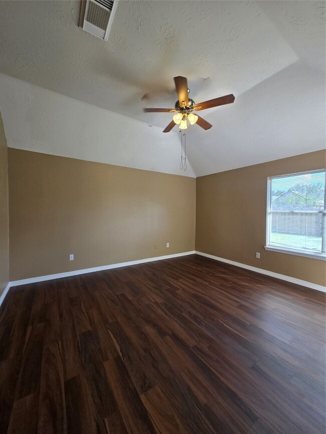 Building Photo - 2730 N Larkspur Cir