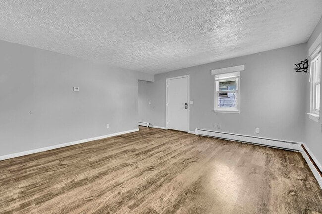 Building Photo - 1724 Lexington Ave