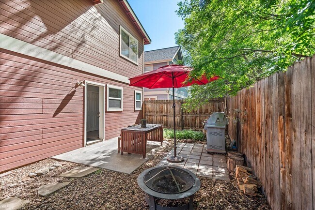 Building Photo - Prime Location | Spacious 4BD Home with El...