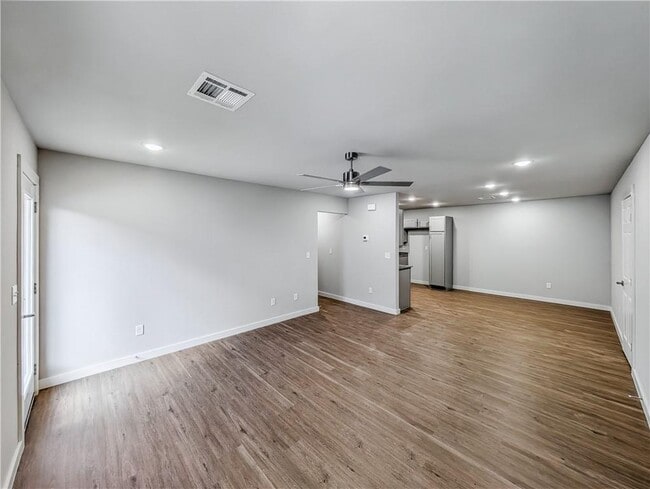 Building Photo - 6406 NW Kathleen St