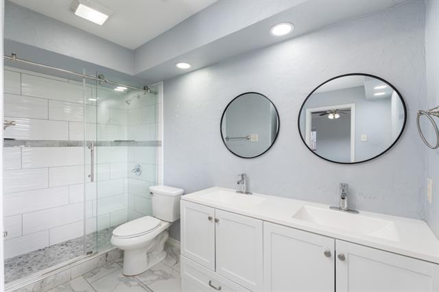 Building Photo - 801 Meadowgate Dr