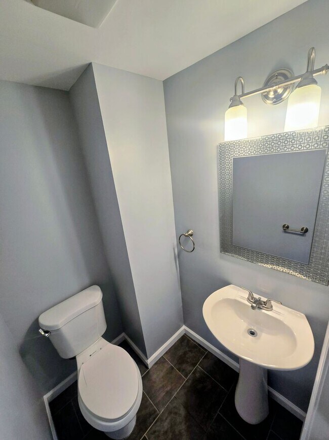 Building Photo - 1542 Washington St