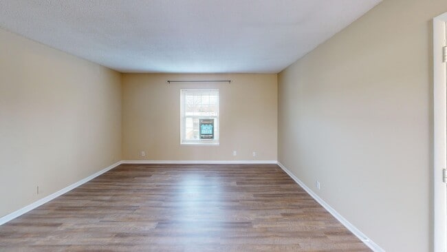 Building Photo - Cozy 2-BR Dilworth Condo - Move-In Ready!