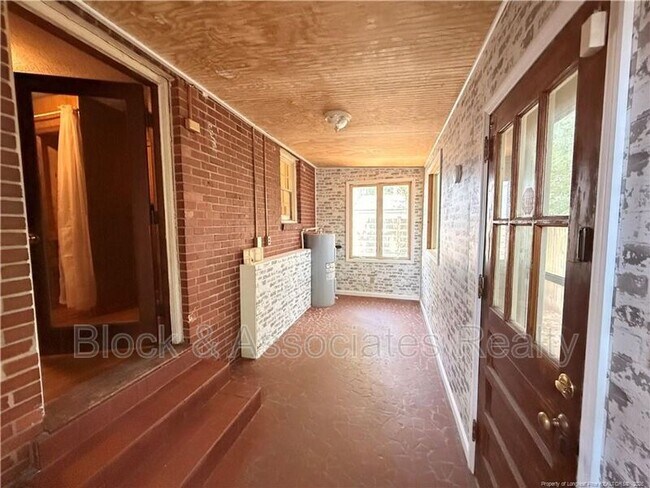Building Photo - 115 S Tarboro St