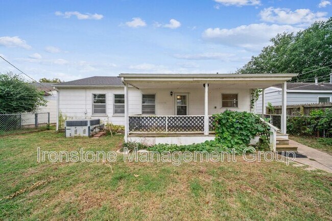 Building Photo - 219 E 45th Ct