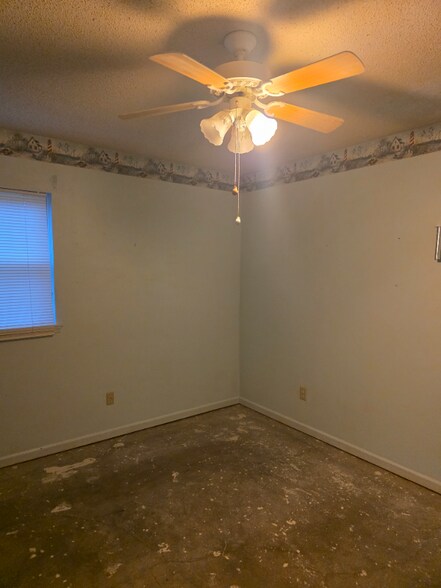 Building Photo - 255 Private Rd 3396