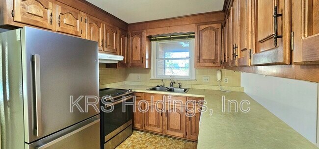 Building Photo - 1029 Dulcie Ave