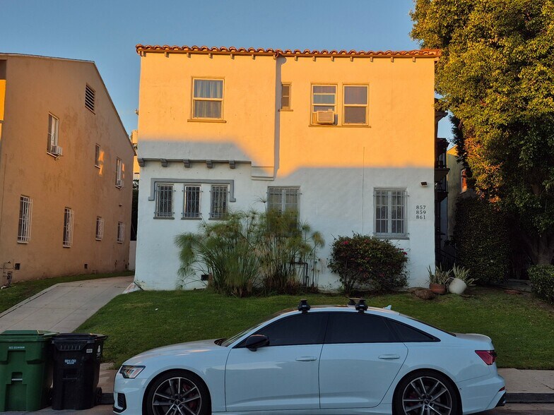 Building Photo - 861 N Alexandria Ave