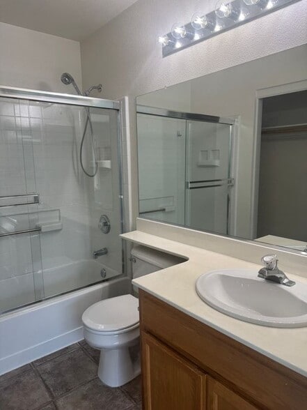 Building Photo - 3162 Golden Crest Common